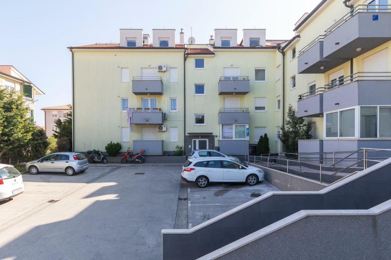 Onyx - Luxury Sunny Apartment Πούλα Εξωτερικό φωτογραφία